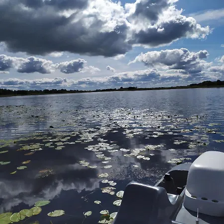 Chillout By Ryn Mazury *